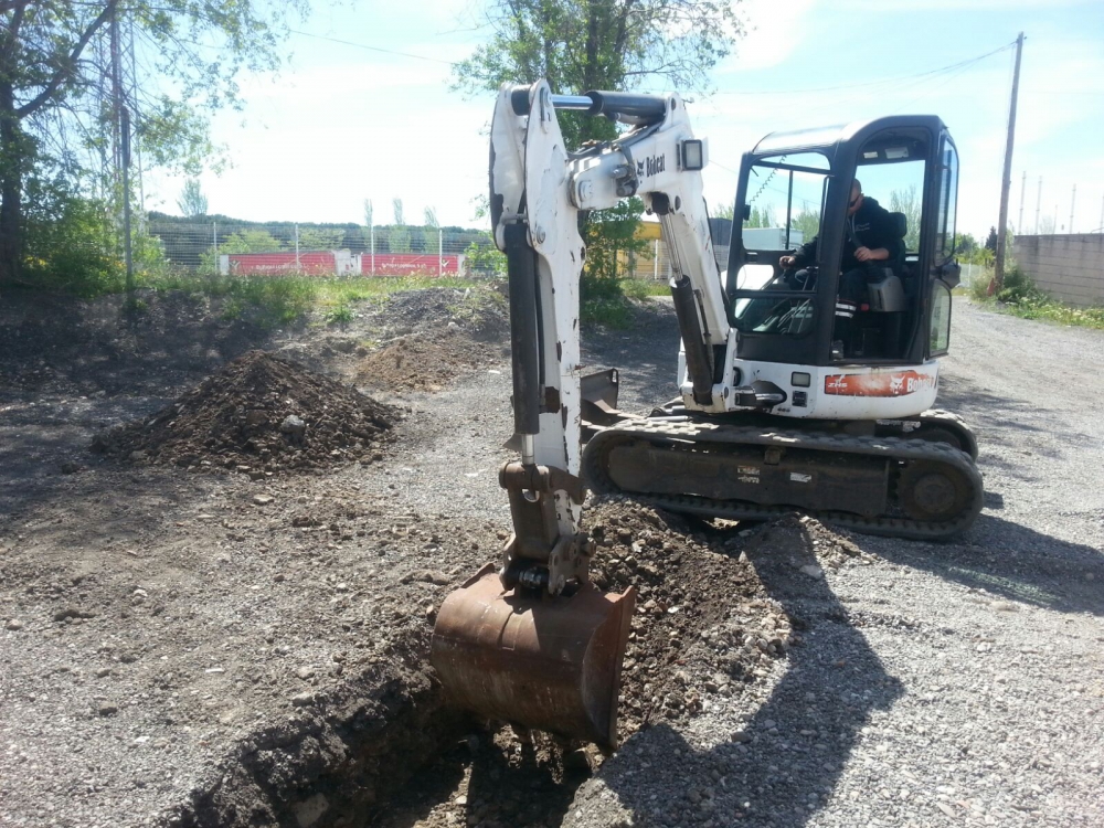 Excavación de huecos para piscinas en Torrelodones, Boadilla y alrededores
